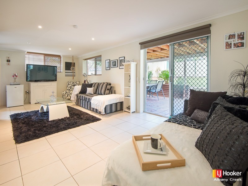 45 Folkstone Avenue, Albany Creek QLD 4035