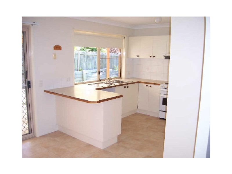 10 Janna Court, Eatons Hill QLD 4037