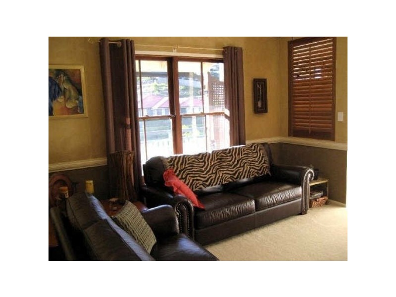 127 Saraband Drive, Eatons Hill QLD 4037