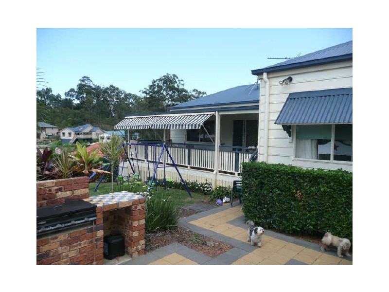 127 Saraband Drive, Eatons Hill QLD 4037