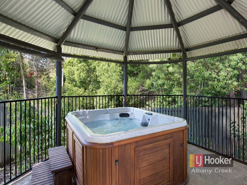 19 Silkyoak Way, Albany Creek QLD 4035