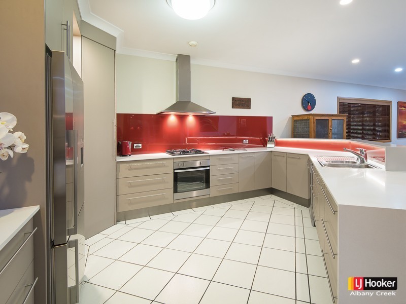 17 Hero Street, Eatons Hill QLD 4037