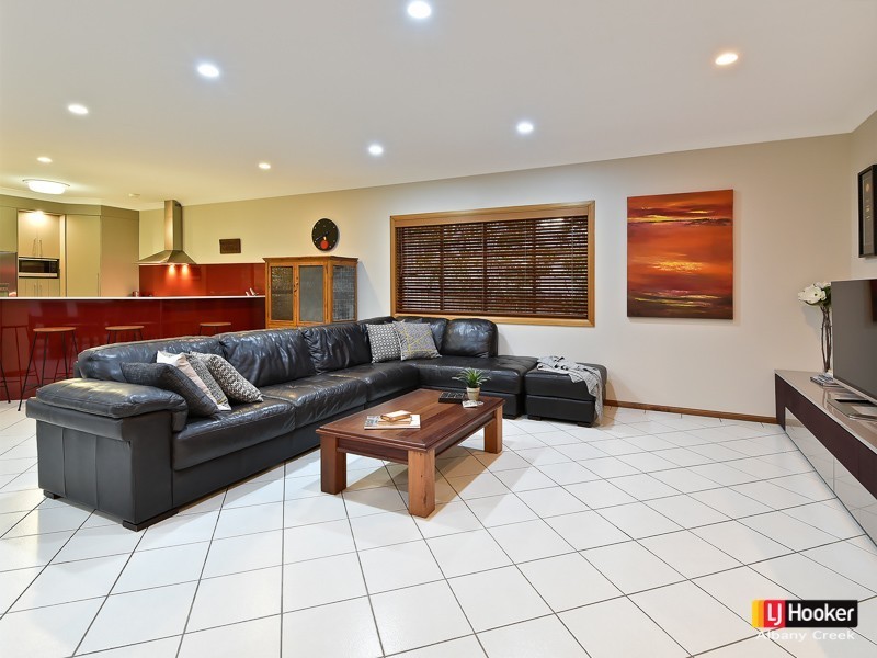 17 Hero Street, Eatons Hill QLD 4037