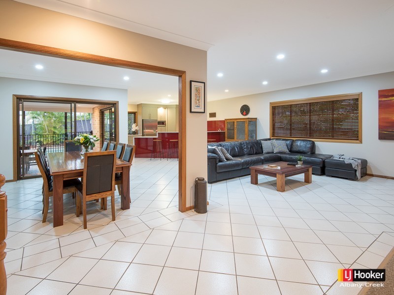 17 Hero Street, Eatons Hill QLD 4037