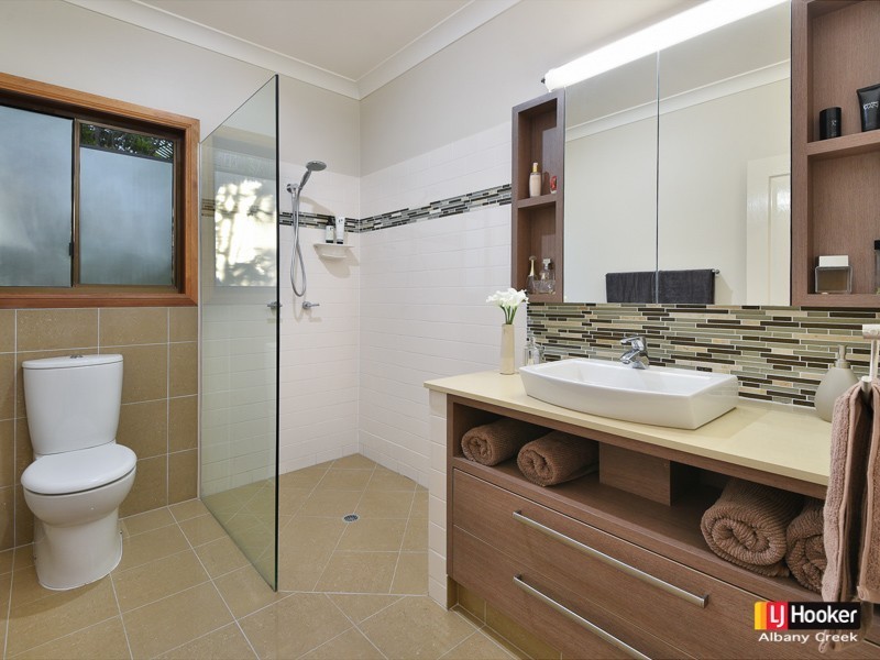 17 Hero Street, Eatons Hill QLD 4037