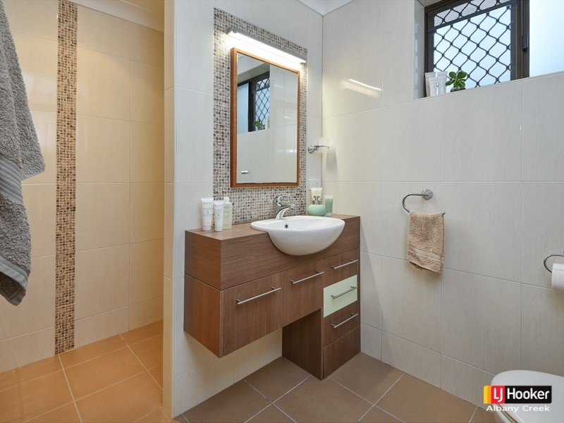 17 Hero Street, Eatons Hill QLD 4037