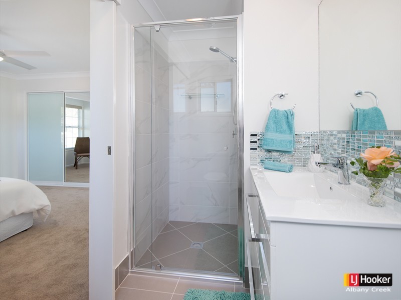 7 Basswood Court, Albany Creek QLD 4035