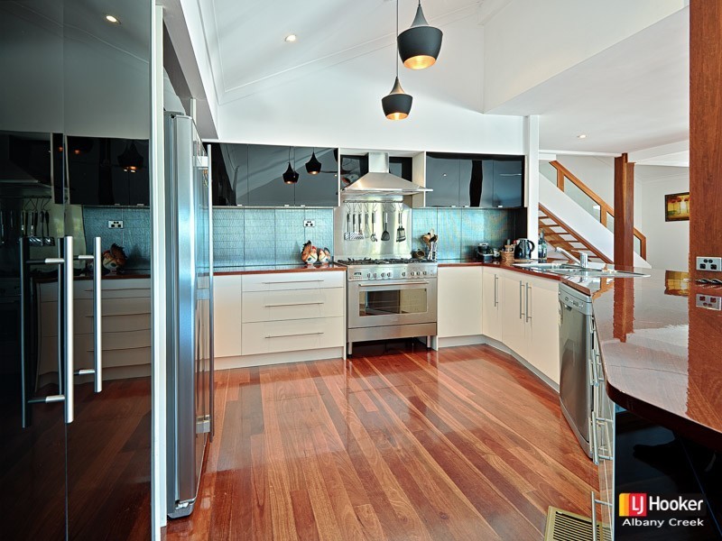 35 Brigadoon Crescent, Eatons Hill QLD 4037