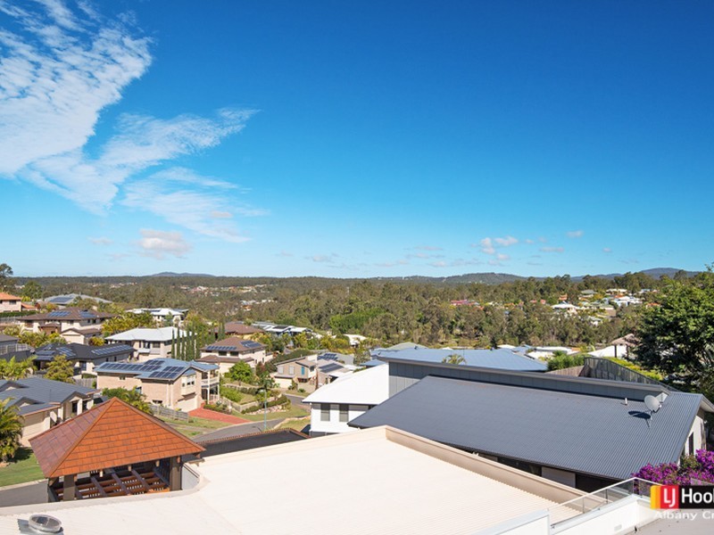 35 Brigadoon Crescent, Eatons Hill QLD 4037