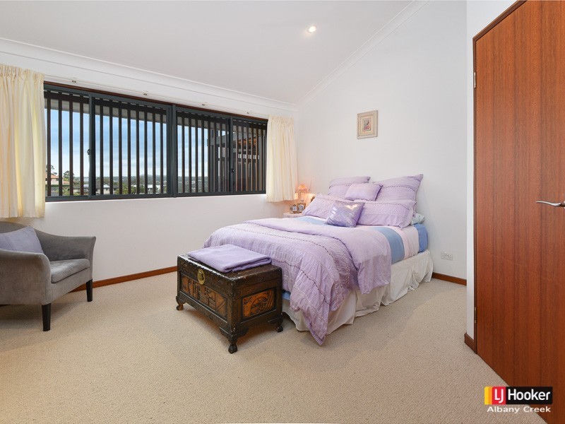 35 Brigadoon Crescent, Eatons Hill QLD 4037