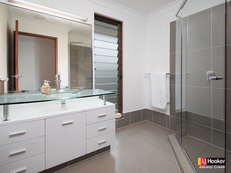 35 Brigadoon Crescent, Eatons Hill QLD 4037