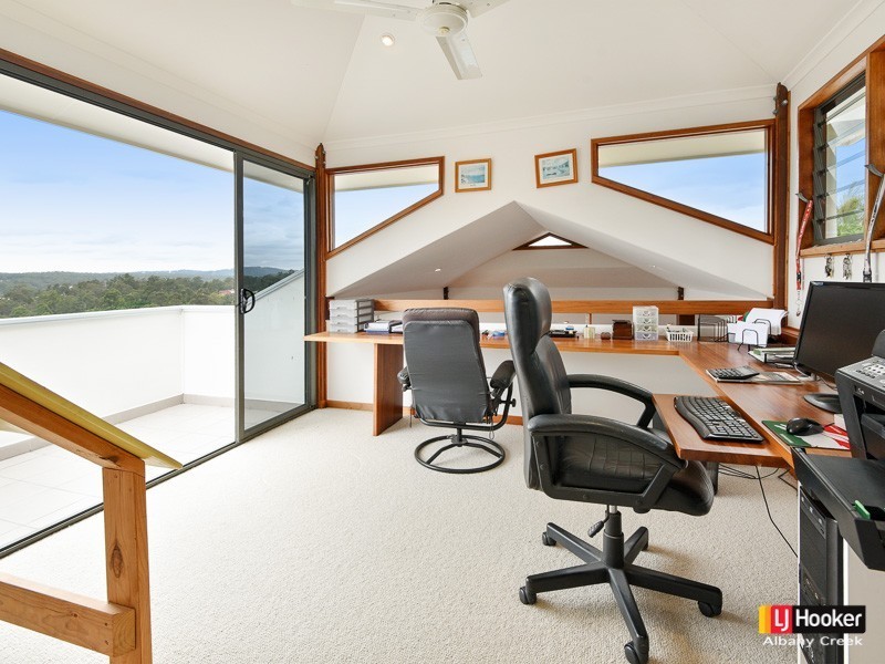 35 Brigadoon Crescent, Eatons Hill QLD 4037