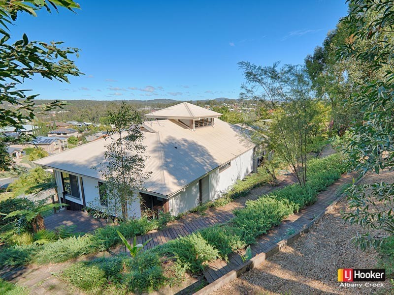 35 Brigadoon Crescent, Eatons Hill QLD 4037