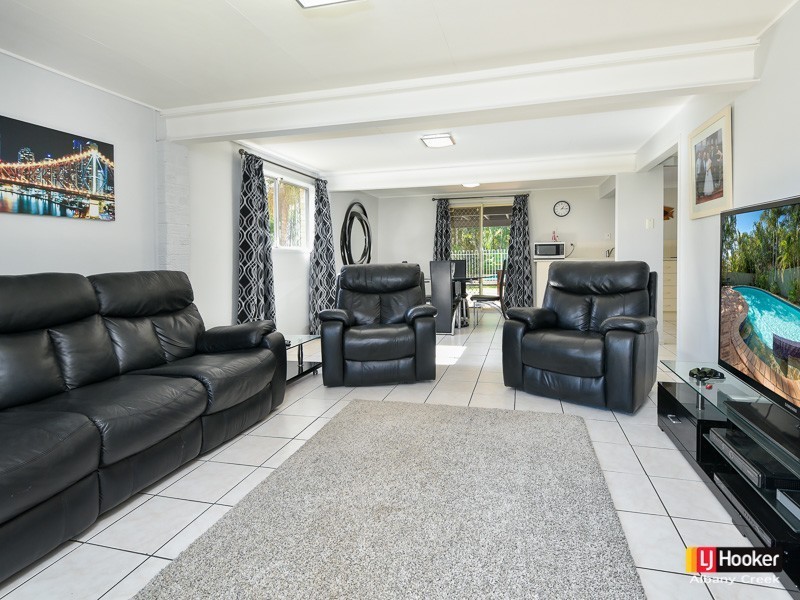 4 Strathford Avenue, Albany Creek QLD 4035