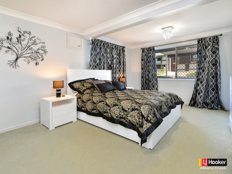 4 Strathford Avenue, Albany Creek QLD 4035