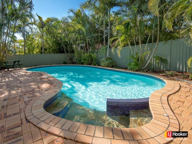 4 Strathford Avenue, Albany Creek QLD 4035