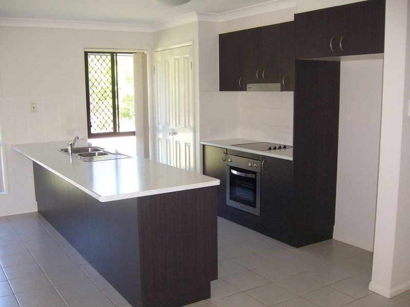 2 Shallows Court, Eatons Hill QLD 4037