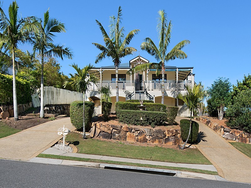 127 Saraband Drive, Eatons Hill QLD 4037