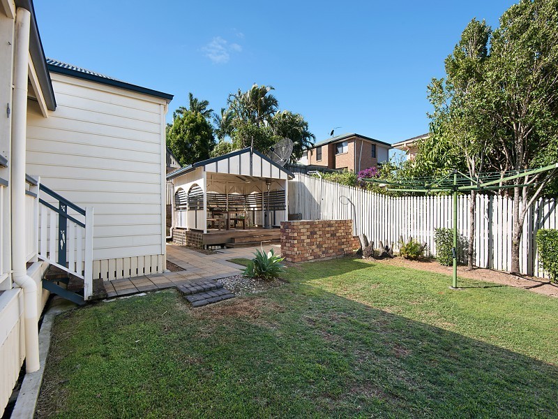 127 Saraband Drive, Eatons Hill QLD 4037