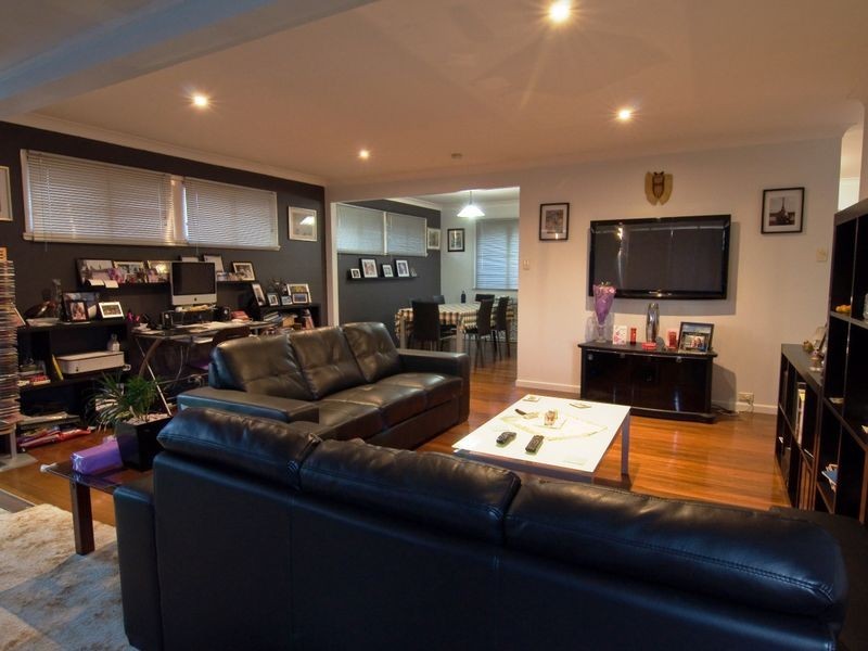 4 Tomanbil Court, Albany Creek QLD 4035