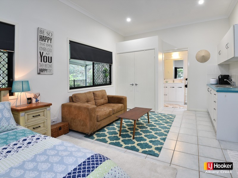 25 Talisman Court, Eatons Hill QLD 4037