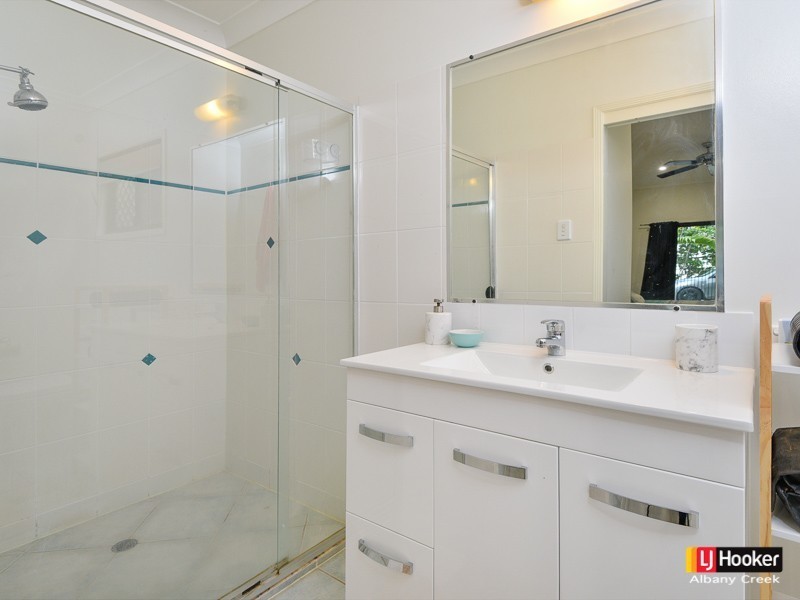 25 Talisman Court, Eatons Hill QLD 4037