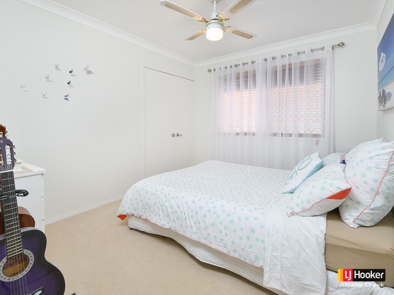 25 Talisman Court, Eatons Hill QLD 4037