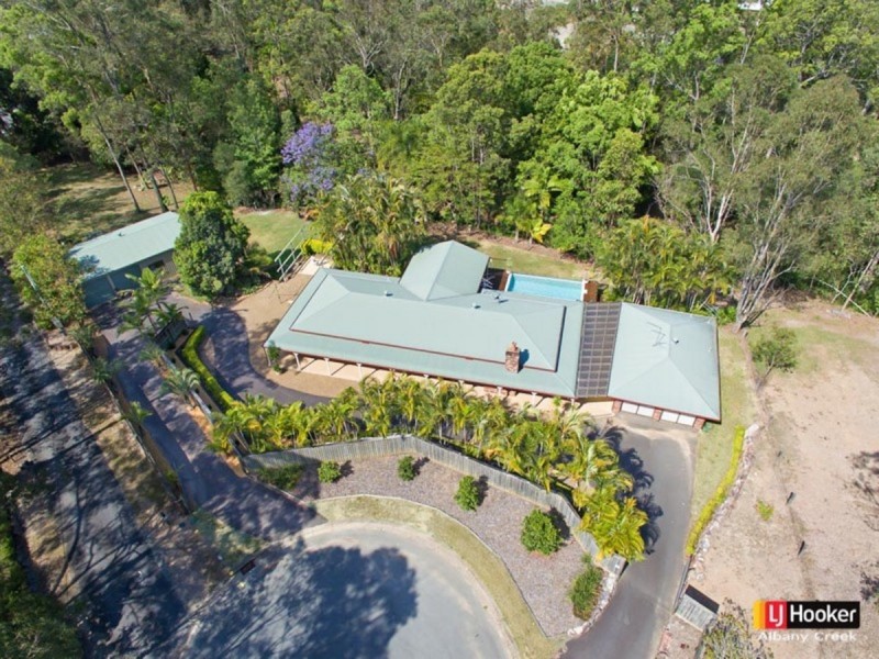 4 La Vista Court, Cashmere QLD 4500