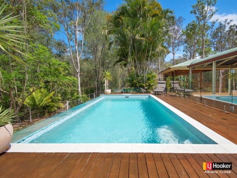 4 La Vista Court, Cashmere QLD 4500