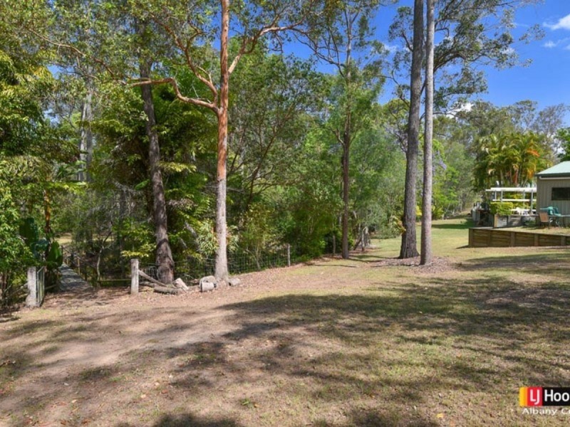 4 La Vista Court, Cashmere QLD 4500