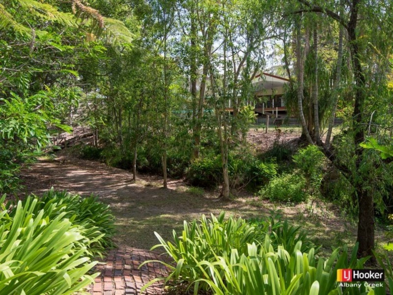 4 La Vista Court, Cashmere QLD 4500