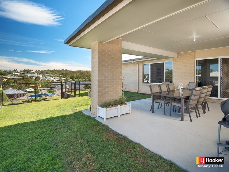 33 Dana Street, Cashmere QLD 4500