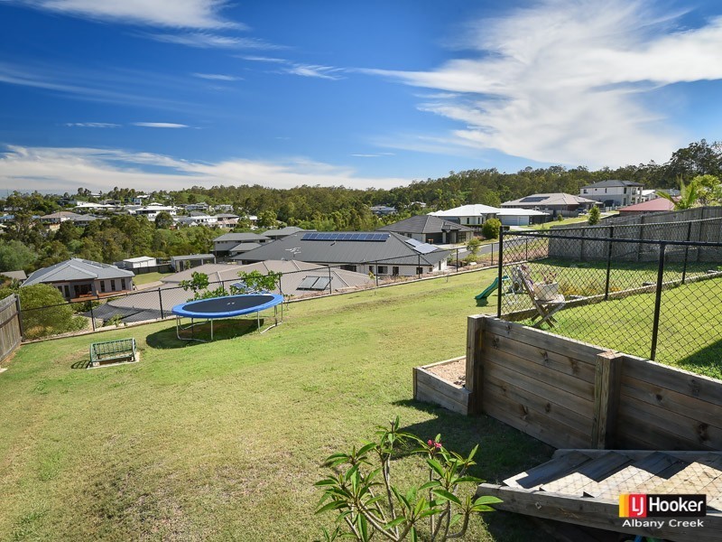 33 Dana Street, Cashmere QLD 4500