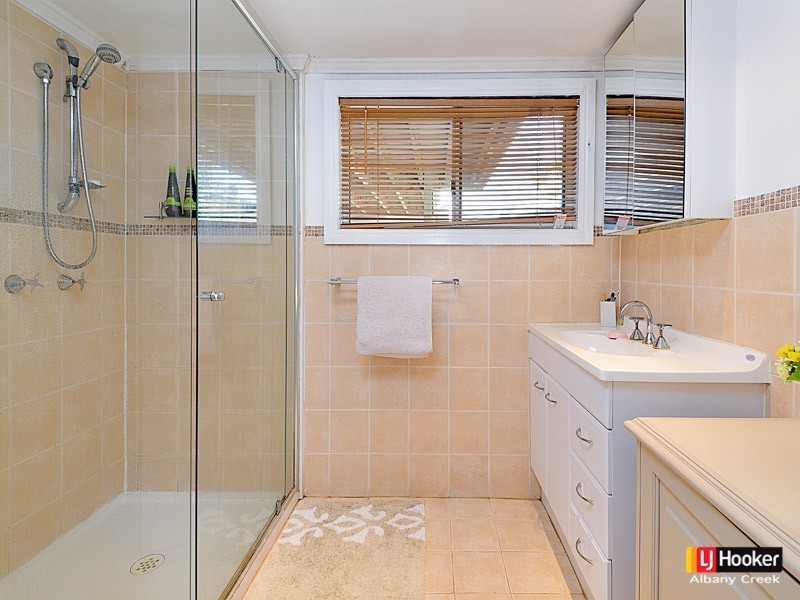 27 Wilson Avenue, Albany Creek QLD 4035