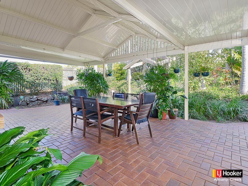 52 Oakmont Crescent, Albany Creek QLD 4035