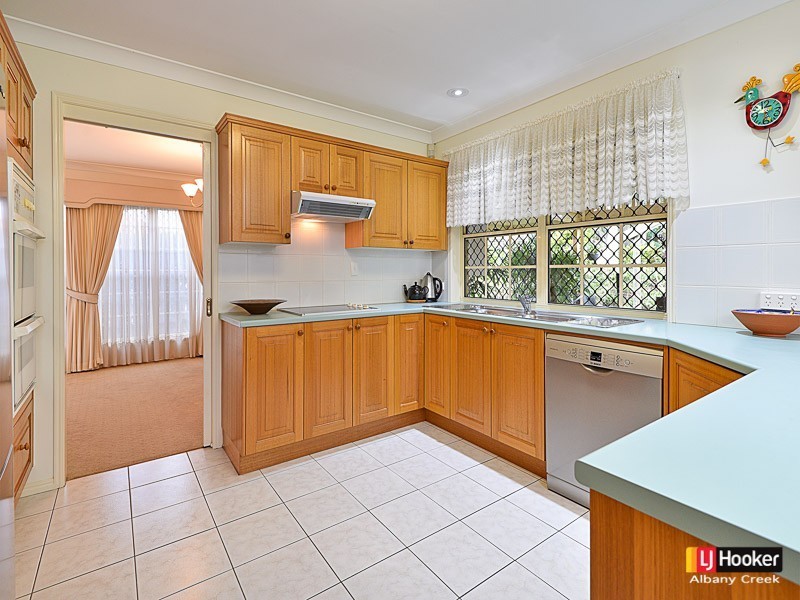 52 Oakmont Crescent, Albany Creek QLD 4035