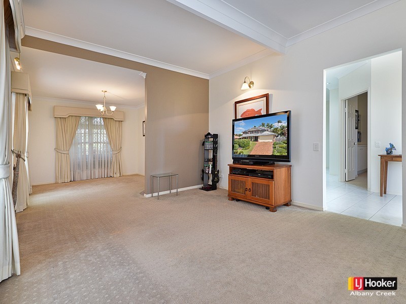 52 Oakmont Crescent, Albany Creek QLD 4035