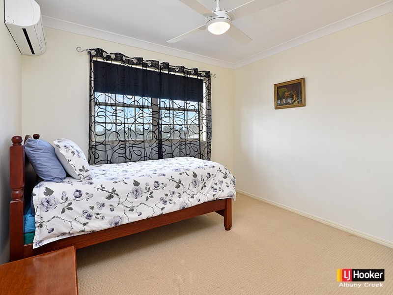 52 Oakmont Crescent, Albany Creek QLD 4035