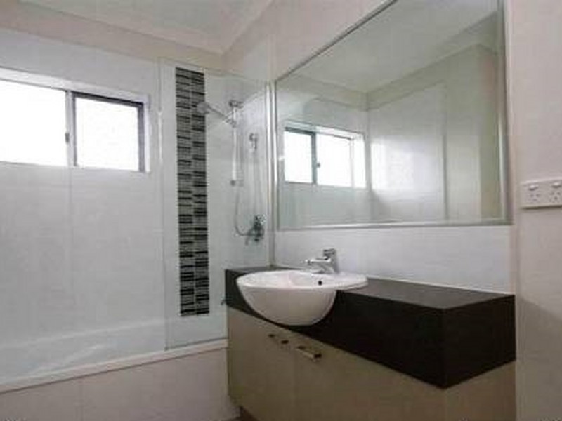 2/71 Charlie Street, Zillmere QLD 4034