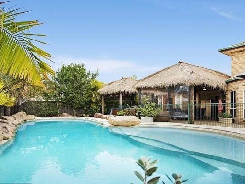 11 Memoire Court, Eatons Hill QLD 4037