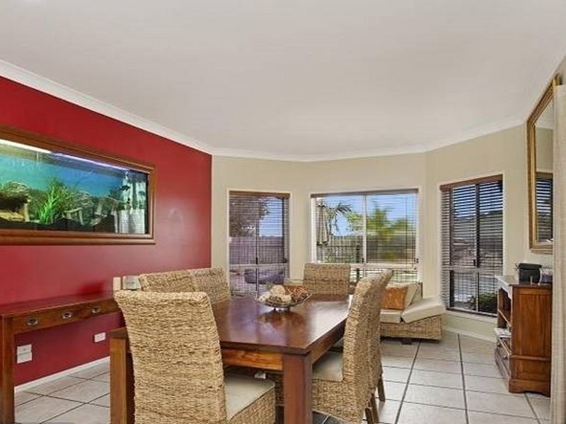 11 Memoire Court, Eatons Hill QLD 4037