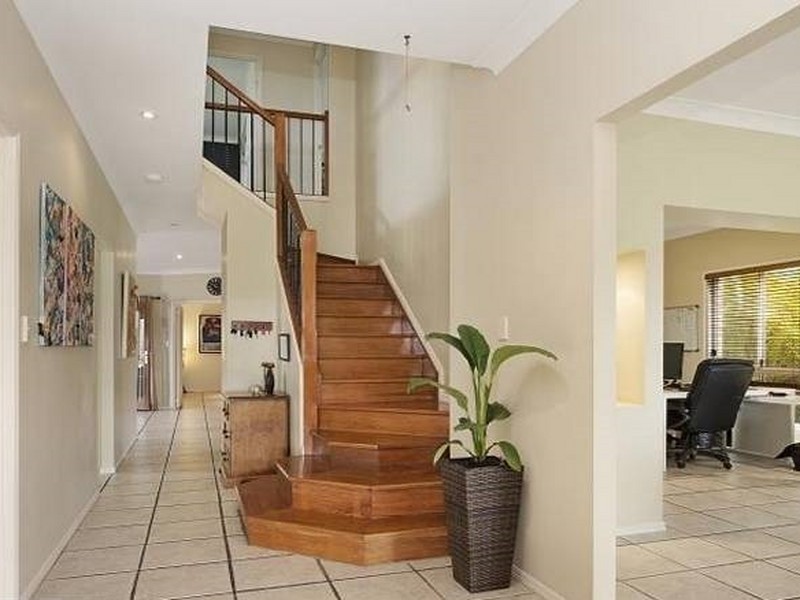 11 Memoire Court, Eatons Hill QLD 4037