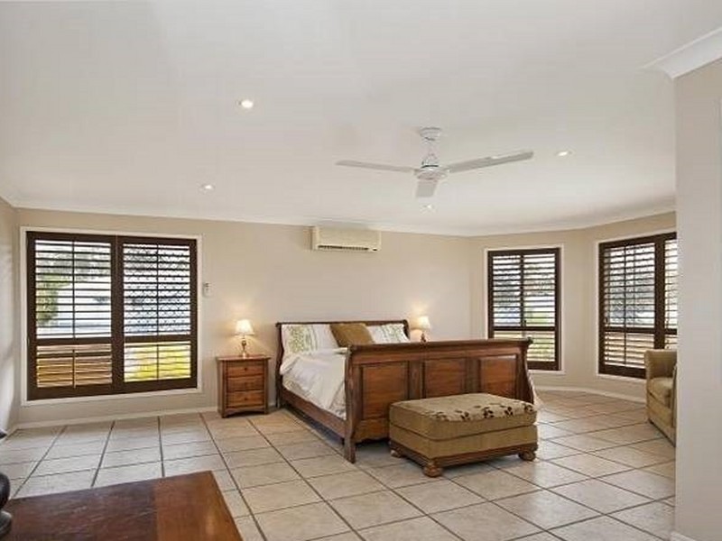 11 Memoire Court, Eatons Hill QLD 4037