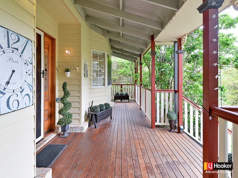 4 Foambark Court, Eatons Hill QLD 4037