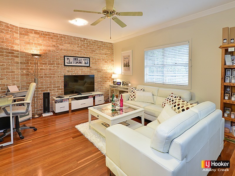 4 Foambark Court, Eatons Hill QLD 4037