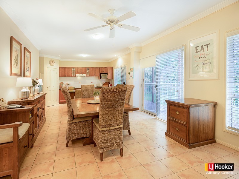 4 Foambark Court, Eatons Hill QLD 4037