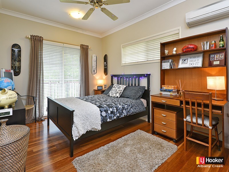 4 Foambark Court, Eatons Hill QLD 4037