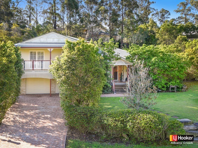 4 Foambark Court, Eatons Hill QLD 4037