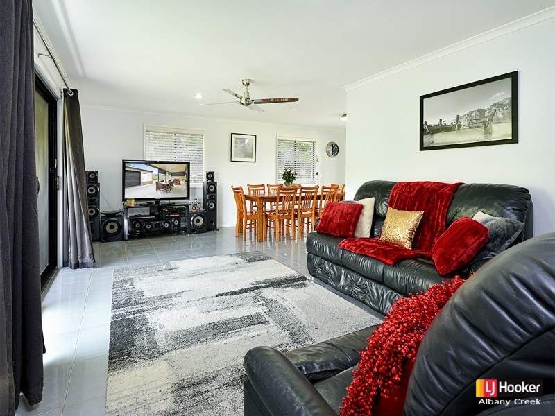 12 Oscar Crescent, Albany Creek QLD 4035
