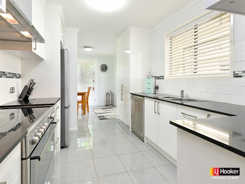12 Oscar Crescent, Albany Creek QLD 4035